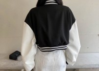Женская короткая кофта американка с длинными свободными рукавами черно белая фото