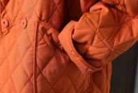 Женское легкое стеганое длинное пальто фото