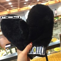 Теплые яркие перчатки фото