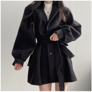 Женское шикарное полупальто с рукавами фонариками