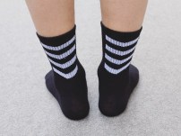 Высокие носки с полосами фото