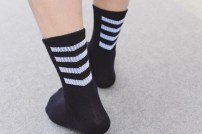 Высокие носки с полосами фото