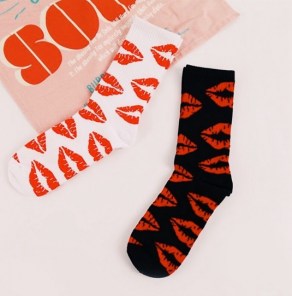 Носки с красными губами фото