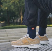 Высокие носки с милым сердечком фото