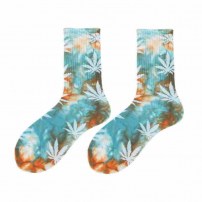 Высокие носки яркие с коноплей фото