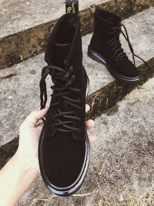 Ботинки женские со шнуровкой на плоском ходу фото