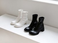 Эластичные ботинки с круглым носом фото