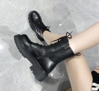 Женские зимние ботинки с мехом внутри фото