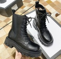 Женские зимние ботинки с мехом внутри фото