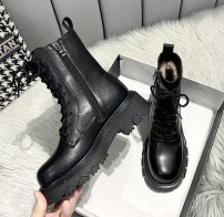 Женские зимние ботинки с мехом внутри фото