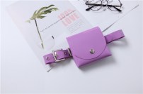 Резиновый ремень с маленьким клатчем фото