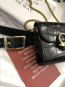 Сумка ремень с цепочкой фото