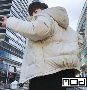 Мужская дутая спортивная куртка зимняя фото