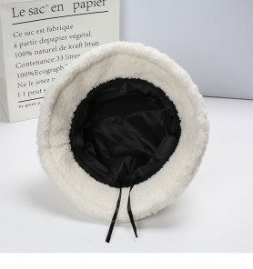 Зимняя панамка с лейбой фото