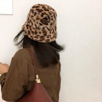 Зимняя панама с меха женская фото