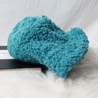 Бирюзовая плюшевая панамка фото