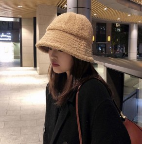 Стильная женская теплая панамка фото