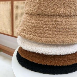 Стильная женская теплая панамка фото