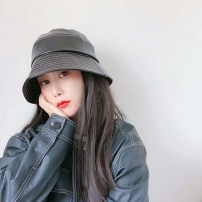 Женская кожаная панамка фото