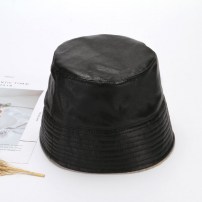 Кожаная панама с мехом фото