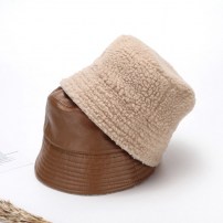 Кожаная панама с мехом фото