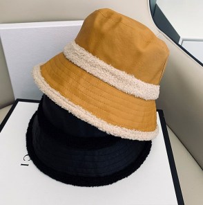 Женская двусторонняя панама кожаная + плюшевая фото