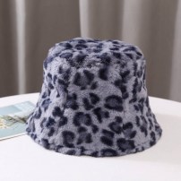 Леопардовая меховая панамка фото