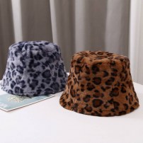 Леопардовая меховая панамка фото