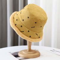 Зимняя женская панамка на меху со звездами фото