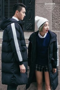 Пуховик с белой полосой на рукаве фото