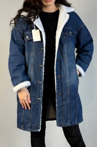 Зимняя джинсовая куртка с мехом женская - свободная и длинная фото