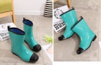 Женские однотонные полу ботинки с резины фото