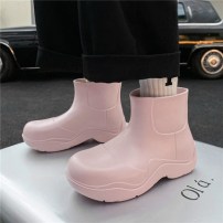 Яркие резиновые сапоги галоши - полу сапожки фото