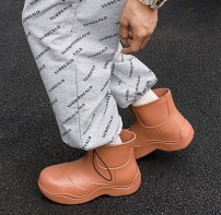 Яркие резиновые сапоги галоши - полу сапожки фото