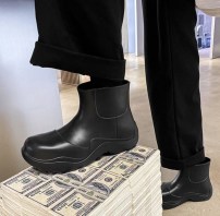 Яркие резиновые сапоги галоши - полу сапожки фото