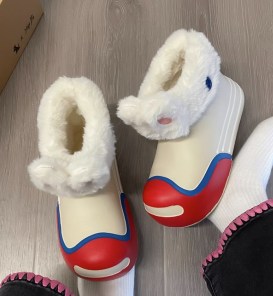 Женские резиновые ботинки с мехом внутри фото