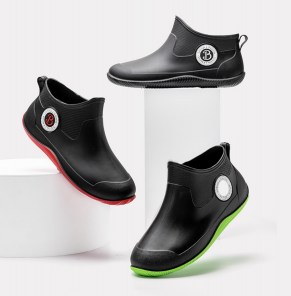 Мужские непромокаемые низкие сапоги резиновые на цветной подошве