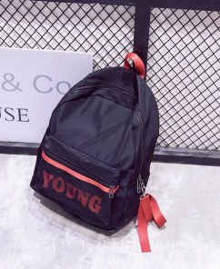 Женский рюкзак с большой надписью Young фото