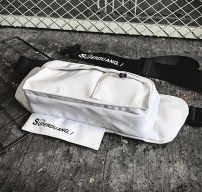 Квадратная бананка  с небольшой надписью фото