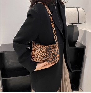 Женская модная леопардовая сумка через плечо - небольшая под мышками фото