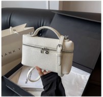 Женская маленькая трендовая сумка кросс боди через плечо и с маленькой ручкой фото