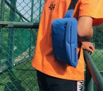 Спортивная небольшая сумка через плече фото