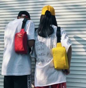 Спортивная небольшая сумка через плече фото