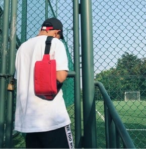 Спортивная небольшая сумка через плече фото