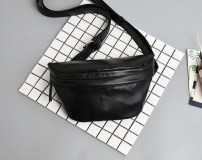 Женская однотонная бананка сумочка фото