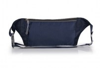 Классическая яркая спортивная поясная сумка бананка с сеточкой фото