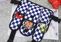 Нагрудная сумка в клетку фото