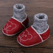 Красивые пинетки носочки с вышитым мишкой фото