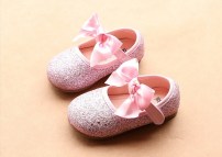 Блестящие туфельки с бантиком