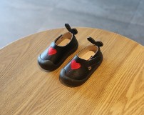 Туфельки для малышей с сердечком фото